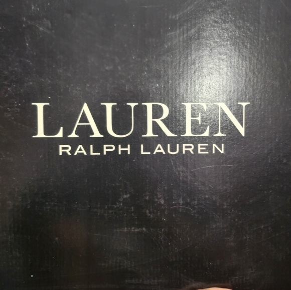 Boots - Picture 6 of 7